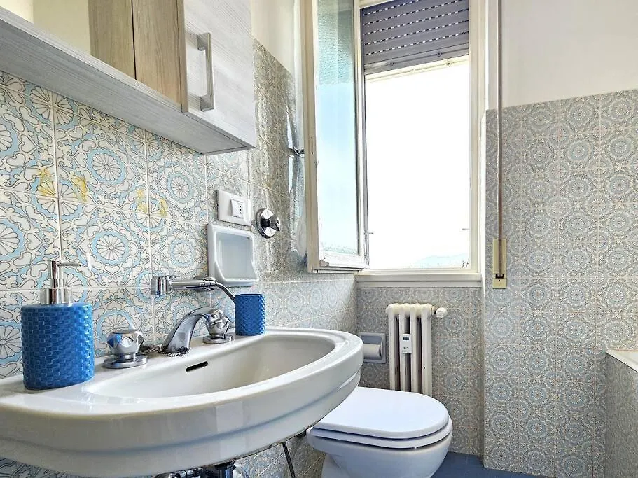 Parking,Wifi, Netflix - Sunny Sea View Haven Apartment Rapallo 0*,  Italy